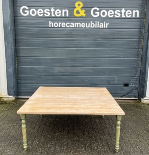 Gebruikte Horecatafel T1067 - (166x150cm)